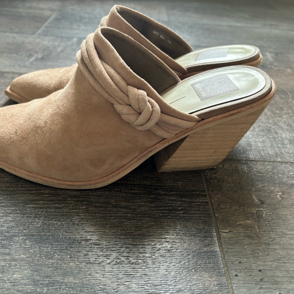 Dolce Vita suede Booties. sz 8 Tan  color